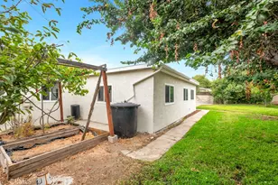 11552 Fellows, Pacoima, CA 91331 - Photo 12
