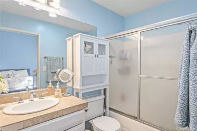 7035 Woodley Avenue #203, Van Nuys, CA 91406 - Photo 16