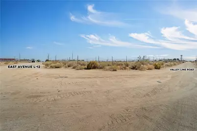42142 42142 Valley Line Road, Lancaster, CA 93535 - Photo 2