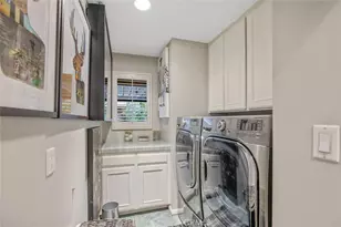 10441 Bloomfield, Toluca Lake, CA 91602 - Photo 24