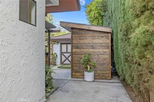 10441 Bloomfield, Toluca Lake, CA 91602 - Photo 44