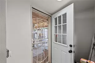 11819 Chivers Ave, Pacoima, CA 91331 - Photo 18