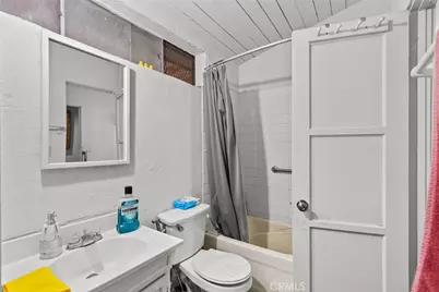 11819 Chivers Avenue, Pacoima, CA 91331 - Photo 14