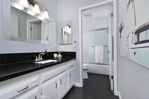 1351 N Crescent Heights Blvd, West Hollywood, CA 90046 - Photo 32