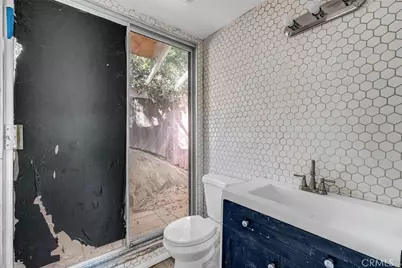 107 Ventura, Chatsworth, CA 91311 - Photo 24