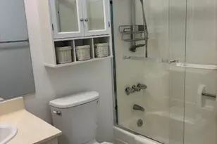 18530 Hatteras St, Tarzana, CA 91356 - Photo 10