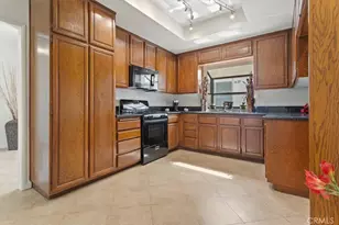 7230 Kelvin Ave, Winnetka, CA 91306 - Photo 4