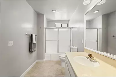 22038 Vanowen St. #215, Woodland Hills, CA 91303 - Photo 26