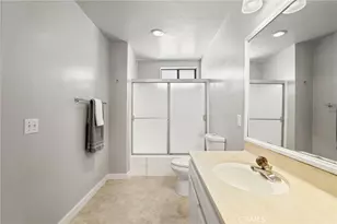 22038 Vanowen St, Woodland Hills, CA 91303 - Photo 26