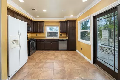 26822 Pamela Drive, Canyon Country, CA 91351 - Photo 12