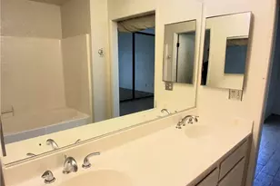 566 E Ave R8, Palmdale, CA 93550 - Photo 18