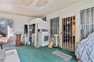 29027 Val Verde Rd, Val Verde, CA 91384 - Photo 20