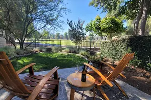 24600 Avignon, Valencia, CA 91355 - Photo 24