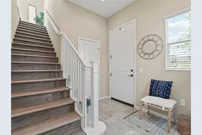 26265 Prima Way, Saugus, CA 91350 - Photo 4