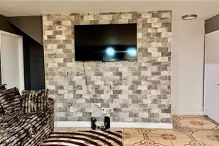 7904 Laurel Canyon, North Hollywood, CA 91605 - Photo 2