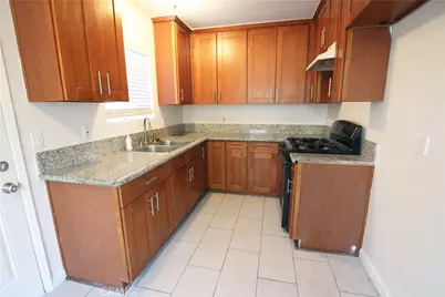 5527 Clybourn Avenue, North Hollywood, CA 91601 - Photo 4