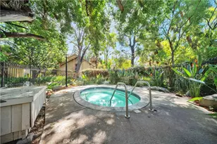 7050 Shoup Ave, Canoga Park, CA 91303 - Photo 32