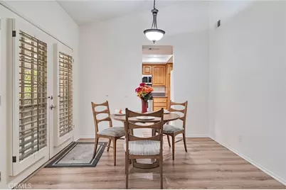 20065 Avenue Of The Oaks, Newhall, CA 91321 - Photo 12