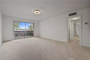 23515 Lyons, Valencia, CA 91355 - Photo 2