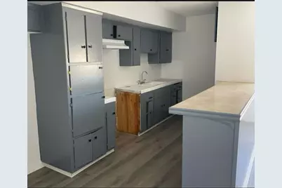 4240 Figueroa Street, Los Angeles, CA 90037 - Photo 16