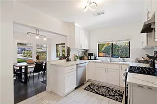 23003 Mariano St, Woodland Hills, CA 91367 - Photo 14