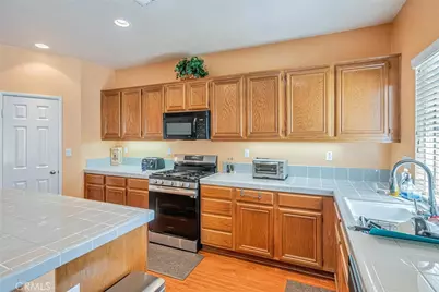 3116 Kilt, Lancaster, CA 93535 - Photo 10