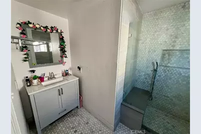 654 Penrith, Los Angeles, CA 90023 - Photo 10