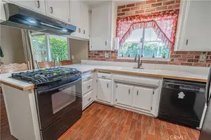 22500 Festividad, Saugus, CA 91350 - Photo 12