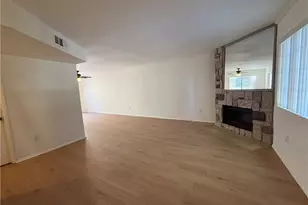 21930 Valerio St, Canoga Park, CA 91303 - Photo 4