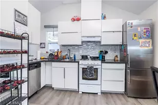 15756 Hart St, Lake Balboa, CA 91406 - Photo 40