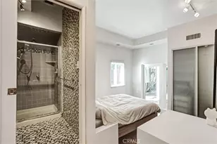 22037 Ybarra, Woodland Hills, CA 91364 - Photo 20