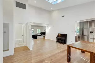 22037 Ybarra, Woodland Hills, CA 91364 - Photo 8