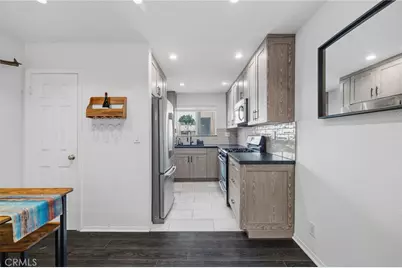 13617 Valerio Street #C, Van Nuys, CA 91405 - Photo 10