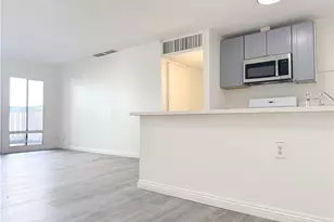 8601 International Ave, Canoga Park, CA 91304 - Photo 4