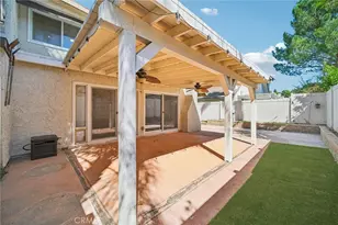 22810 Rio Chico, Valencia, CA 91354 - Photo 56