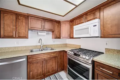 22810 Rio Chico, Valencia, CA 91354 - Photo 8