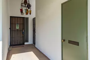 19427 Oak Crossing Rd, Newhall, CA 91321 - Photo 4