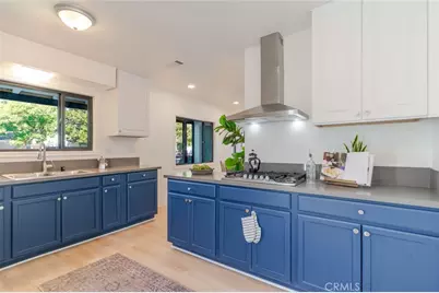 1736 N Niagara Street, Burbank, CA 91505 - Photo 2