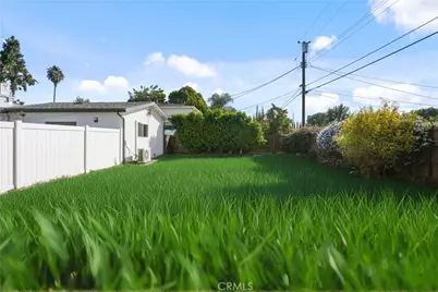 21018 Lull Street, Canoga Park, CA 91304 - Photo 18