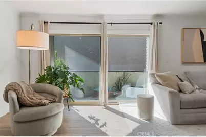 5440 Lindley #201, Encino, CA 91316 - Photo 2