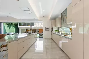 816 N Sycamore, Los Angeles, CA 90038 - Photo 16