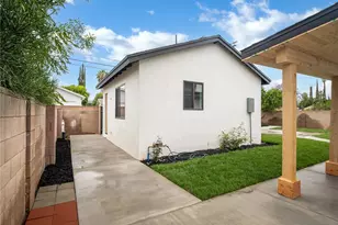 7055 Fallbrook Ave, West Hills, CA 91307 - Photo 18