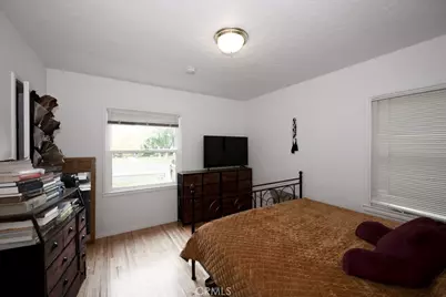 210 N Naomi, Burbank, CA 91505 - Photo 10