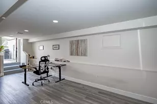 210 N Naomi, Burbank, CA 91505 - Photo 22