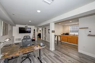 210 N Naomi, Burbank, CA 91505 - Photo 20