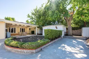 25085 Highspring, Newhall, CA 91321 - Photo 36
