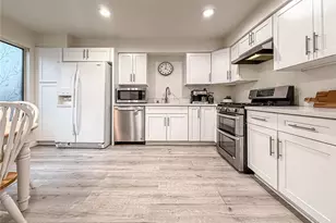 22038 Vanowen St, Woodland Hills, CA 91303 - Photo 6