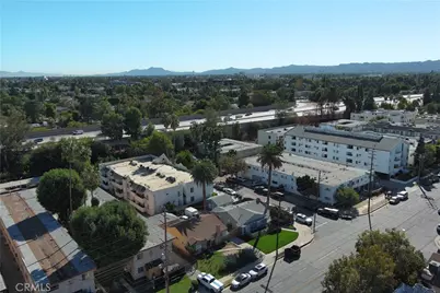 7402 Haskell, Van Nuys, CA 91406 - Photo 6