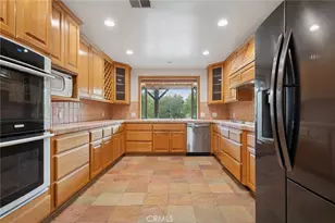 7254 Studio Rd, Canoga Park, CA 91304 - Photo 10