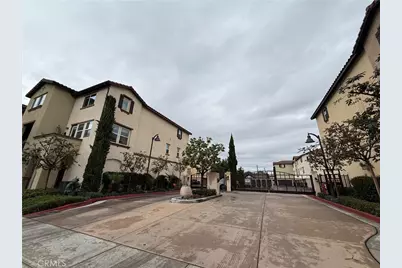 1570 W 1st Street #13, Santa Ana, CA 92703 - Photo 46